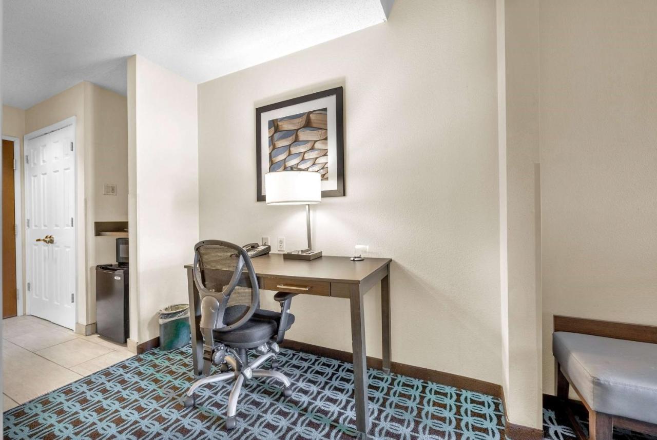 Hotel Wingate By Wyndham Chicago Schaumburg Exterior foto